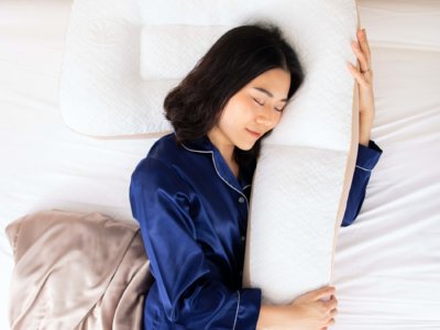 Q pillow หมอนตัว q หมอนนอนตะแคงเพื่อสุขภาพ